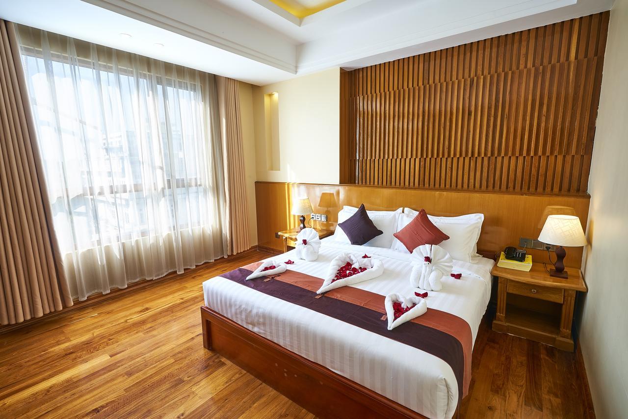 Hotel Apex Mandalay Buitenkant foto