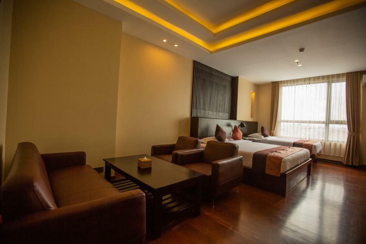 Hotel Apex Mandalay Buitenkant foto